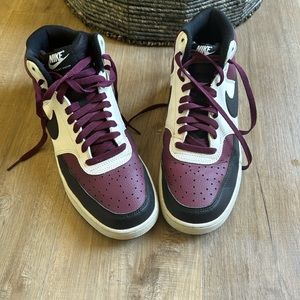 Men’s Nike Sneaker Court Vision Mid Next Nature Size 9.5